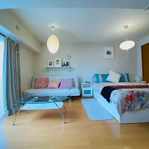 Suny 402 Apartment